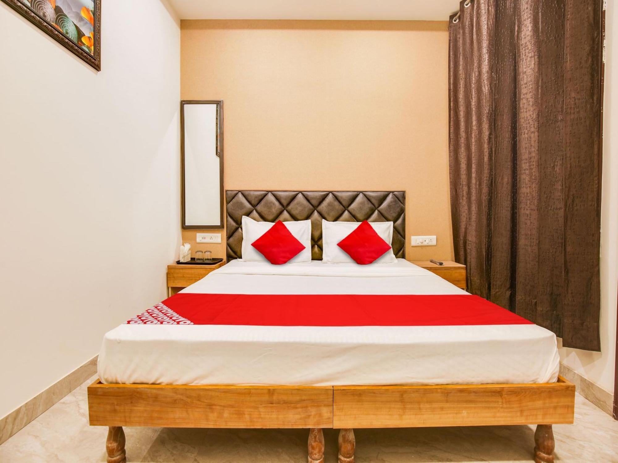 Hotel O Baran Classic Ludhijána Kültér fotó