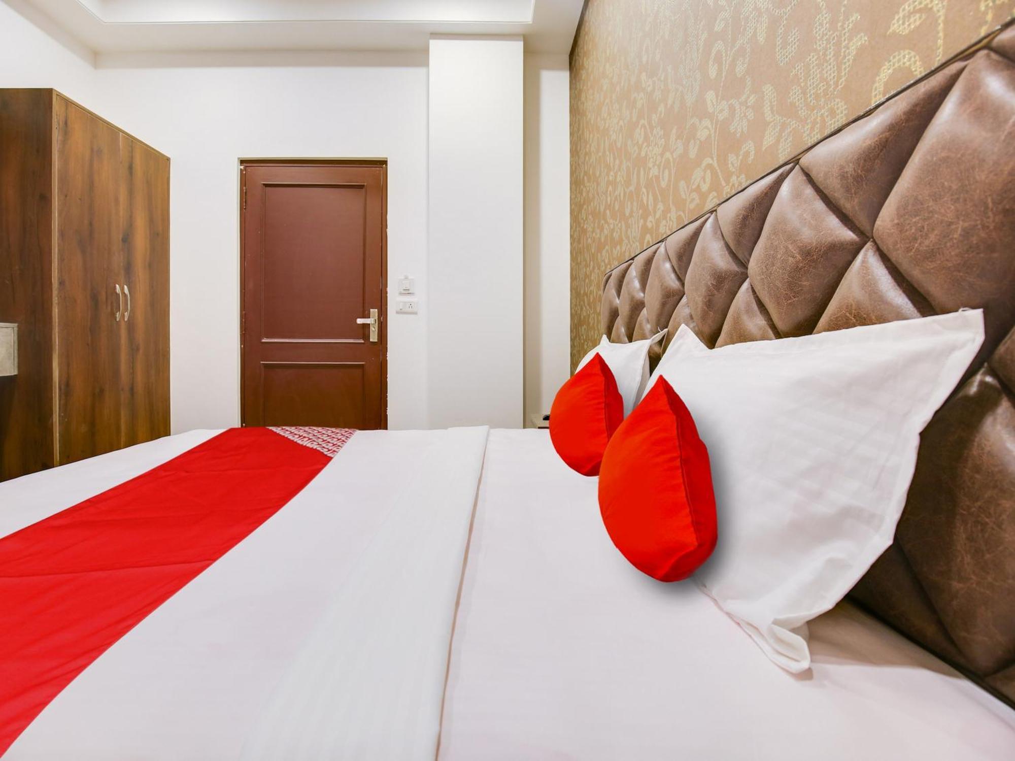 Hotel O Baran Classic Ludhijána Kültér fotó
