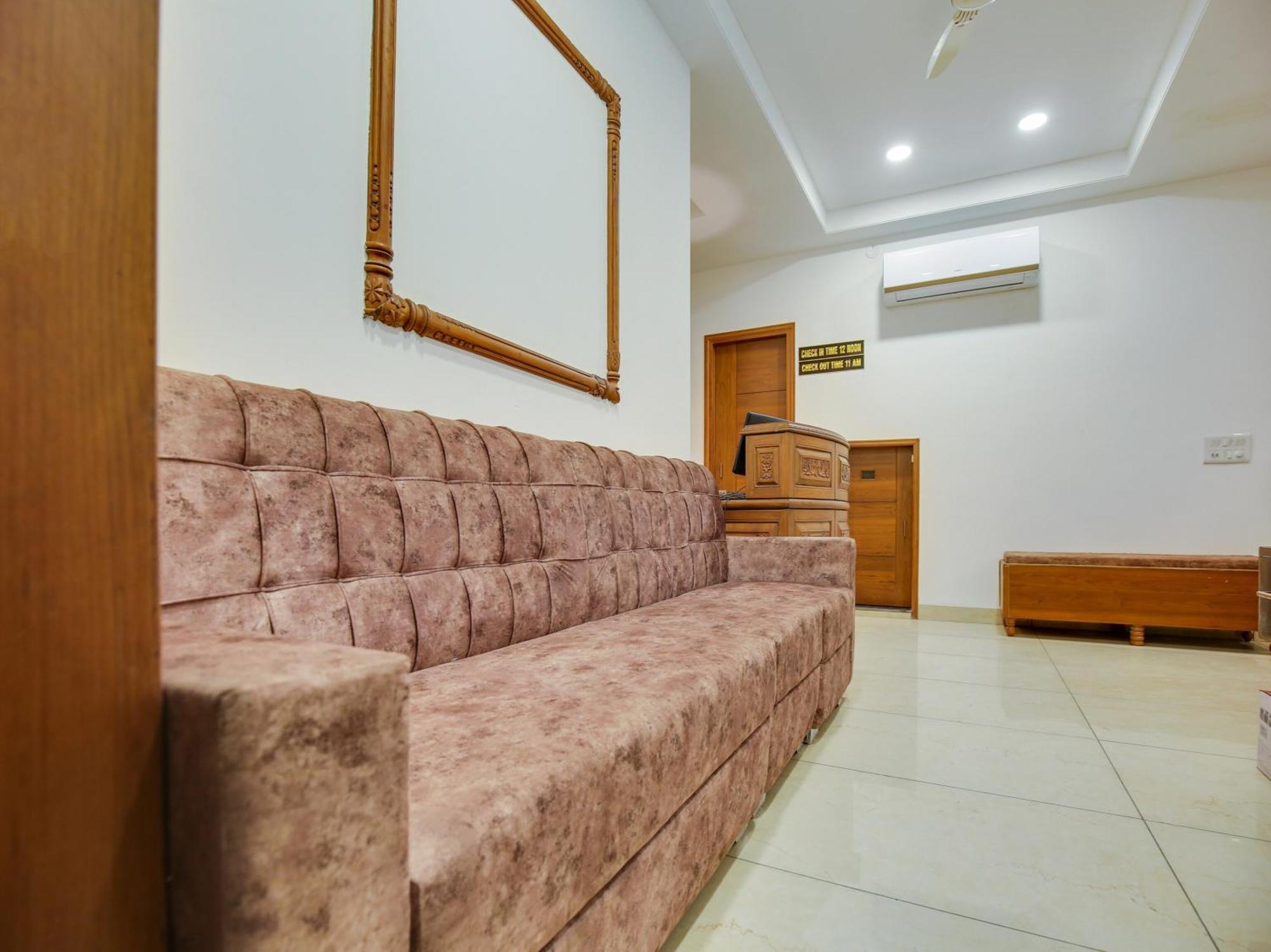 Hotel O Baran Classic Ludhijána Kültér fotó